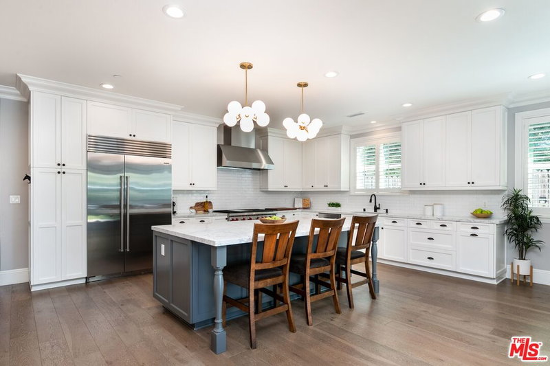 419 Griffith Park Dr
