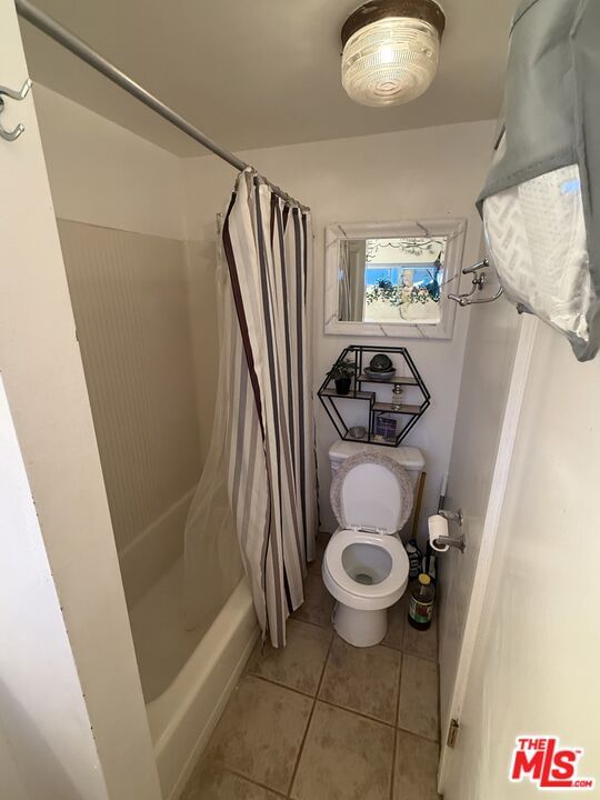 1st photo 11