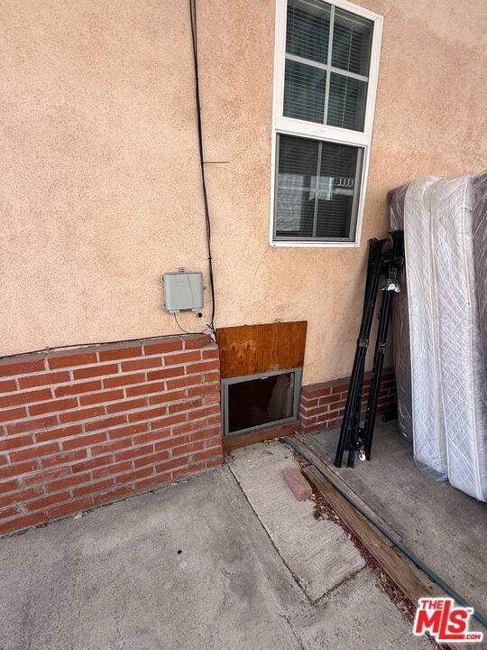 1st photo 24