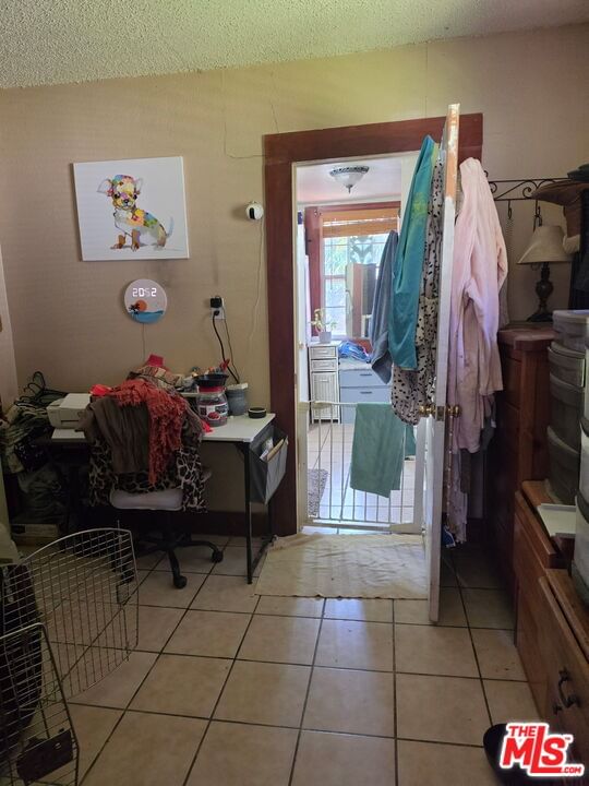1st photo 28