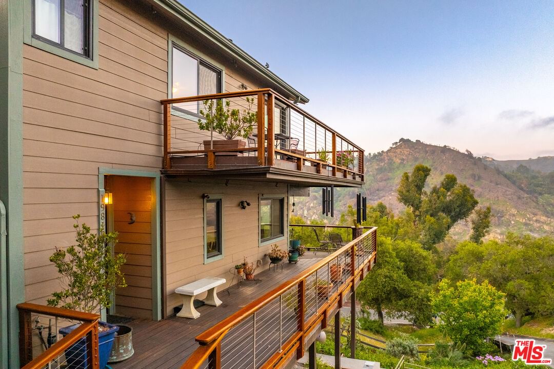 Valley View photo 3