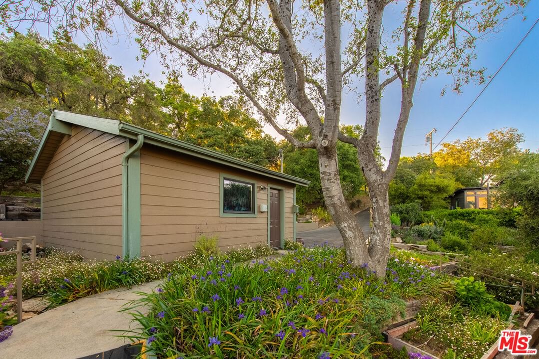 Valley View photo 40