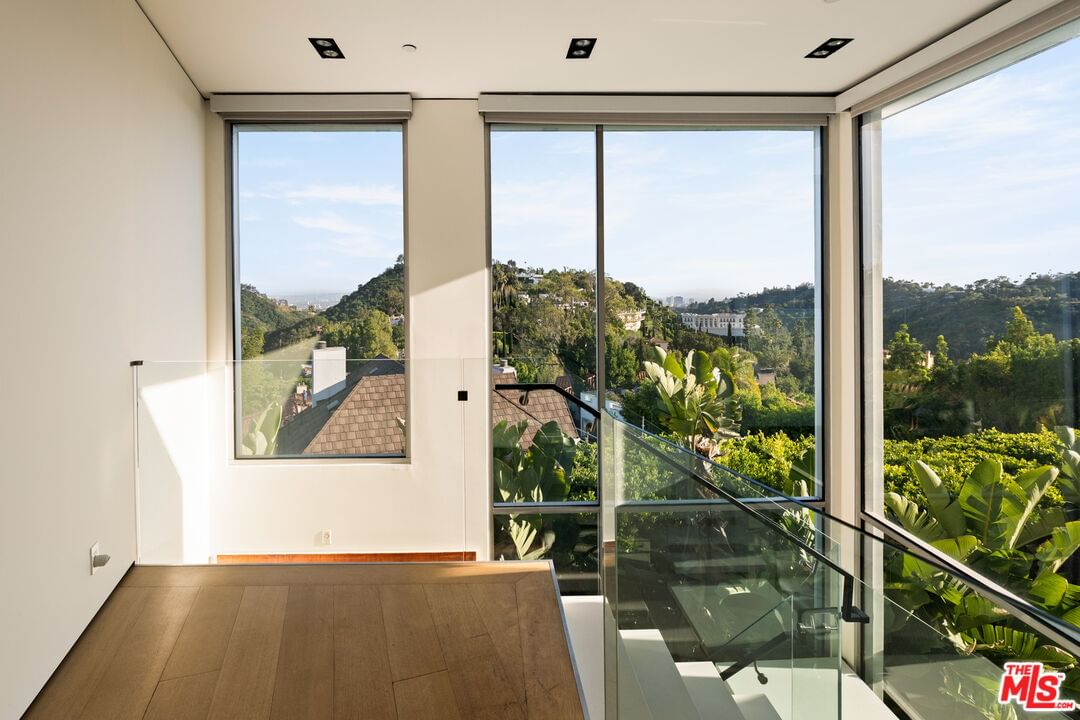 Bel Air photo 28