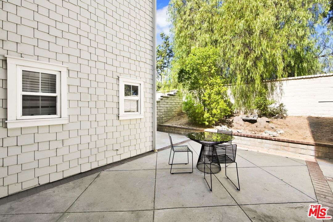 Windward photo 28