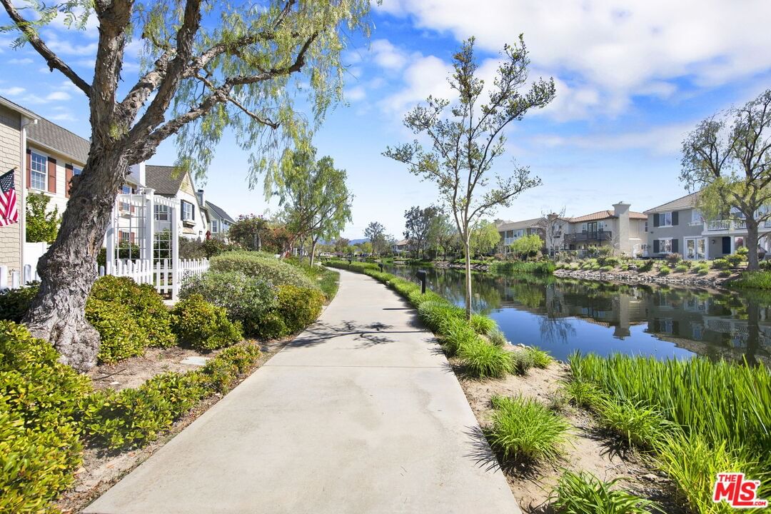Windward photo 32