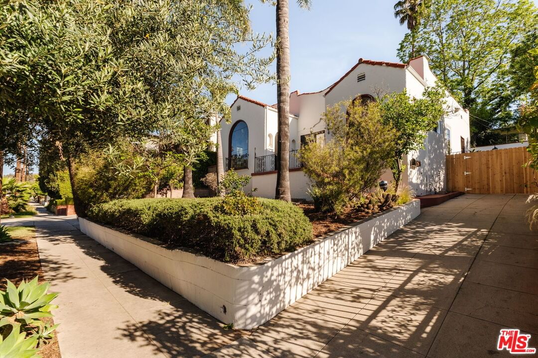 Glendale photo 1