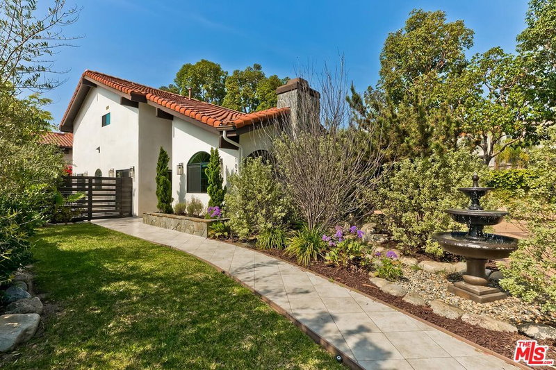 10701 Hepburn Cir
