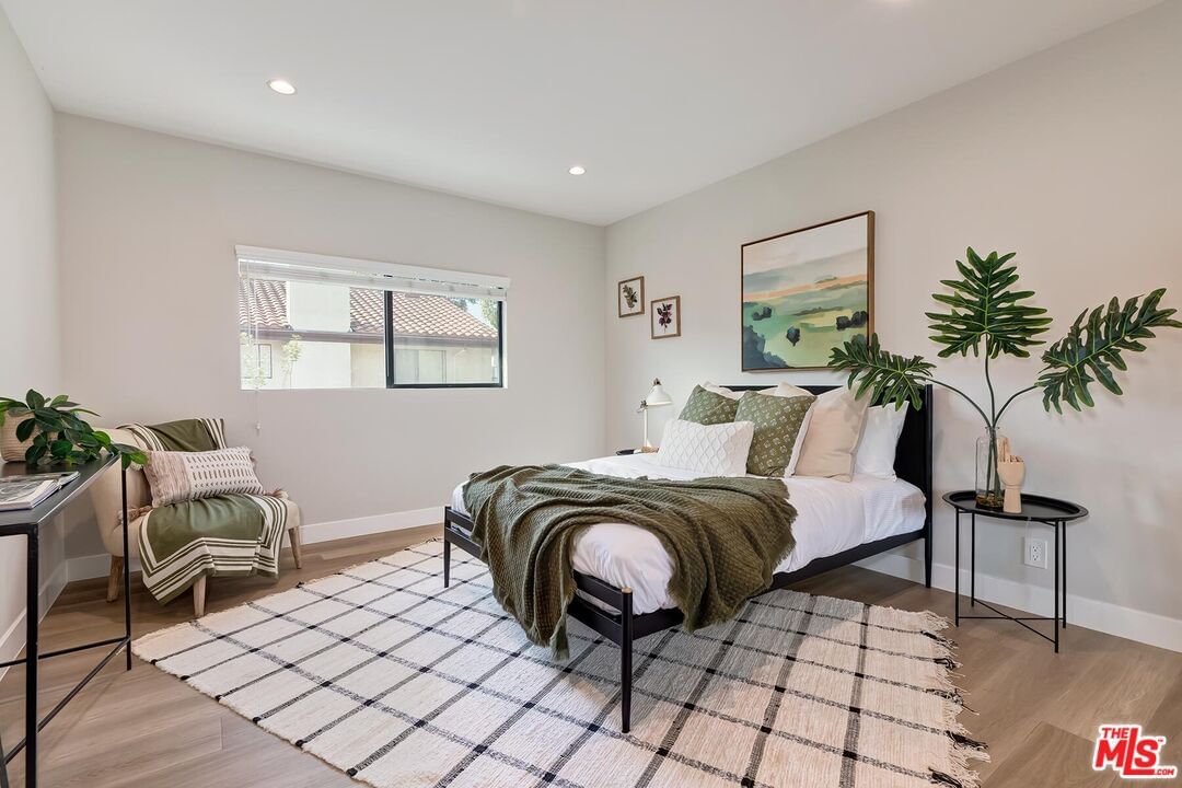 Hepburn photo 24