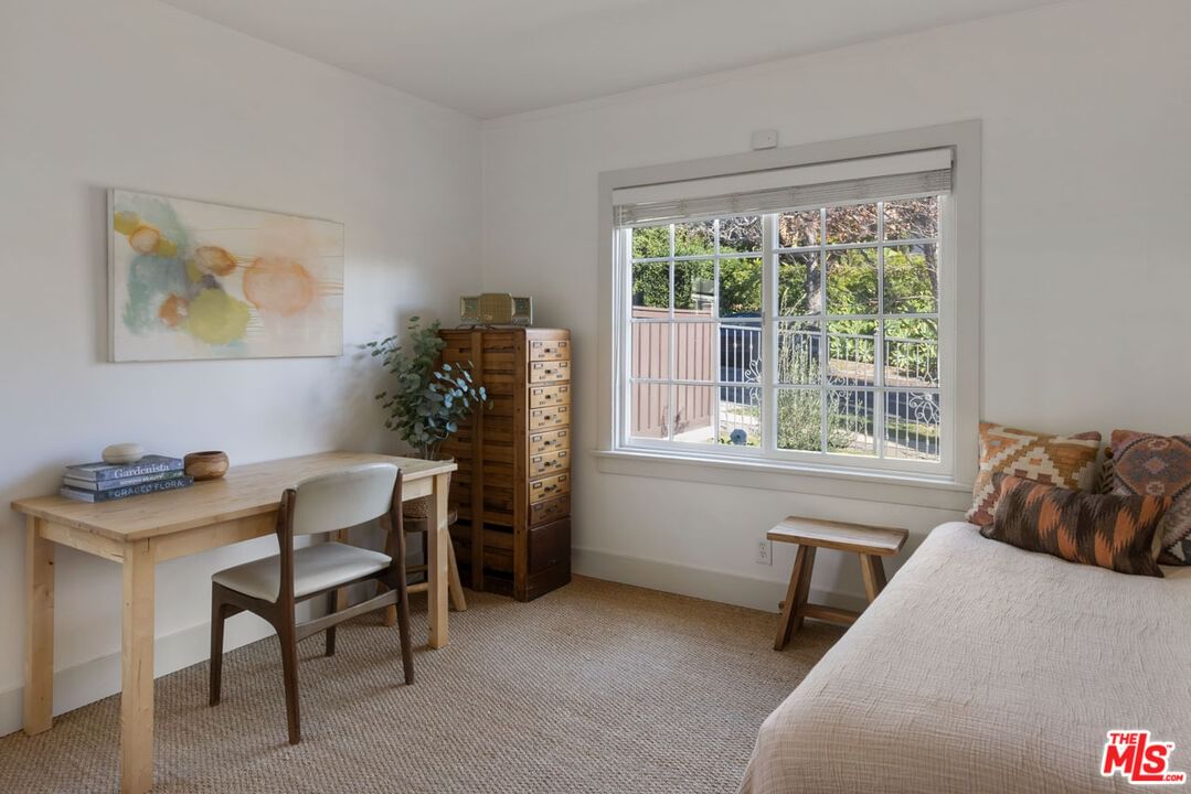 Edgewater photo 16