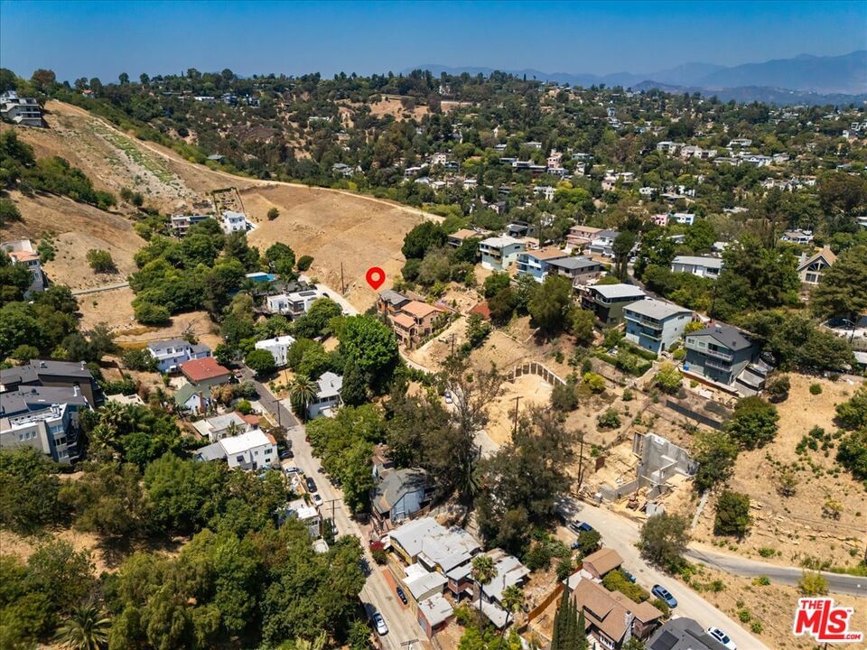 Glenalbyn Dr photo 2