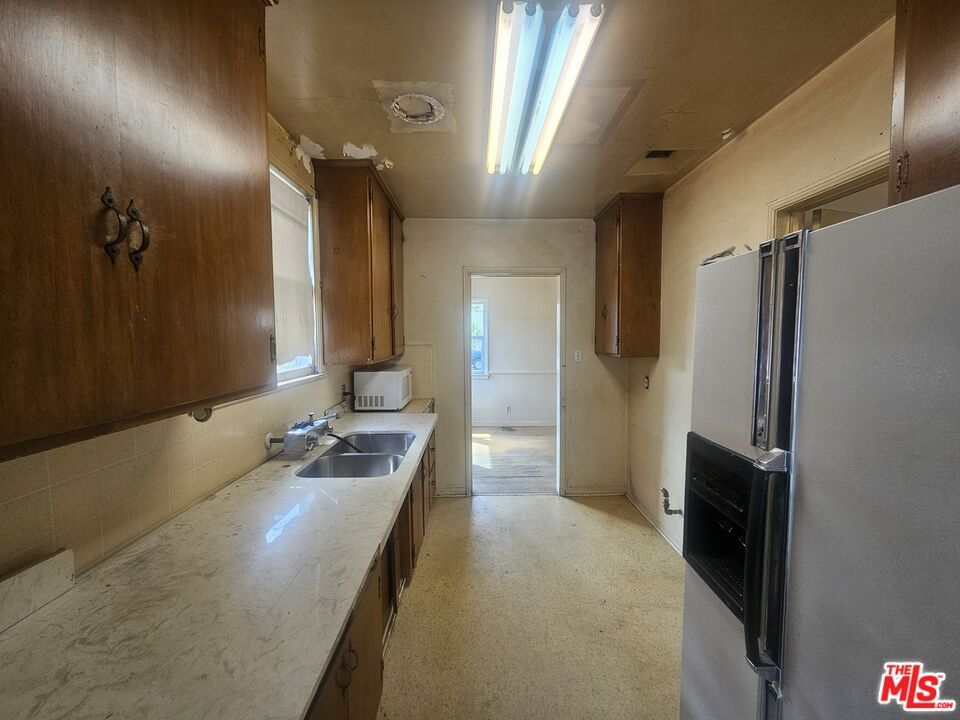 Encino photo 10