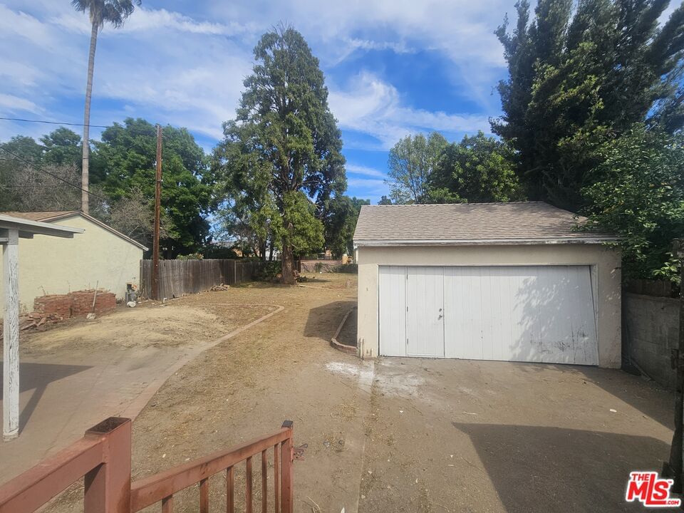 Encino photo 13