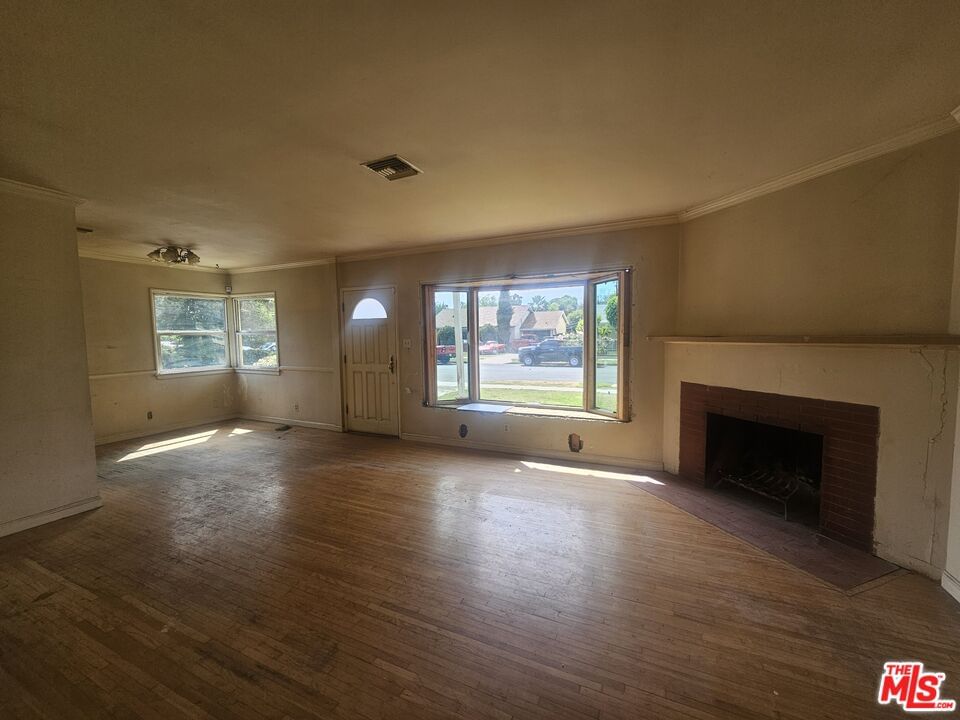 Encino photo 4