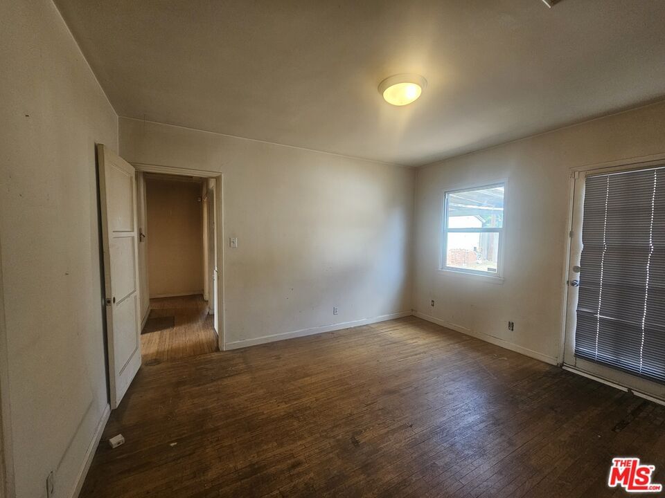 Encino photo 8