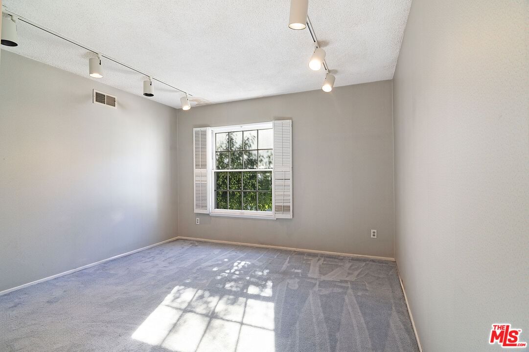 Alta View photo 18