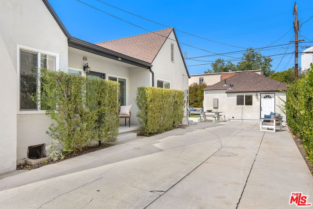 Cloverdale photo 34
