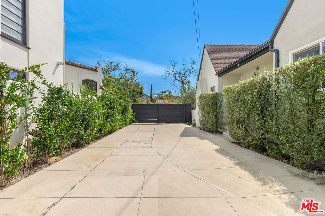 Cloverdale photo 41