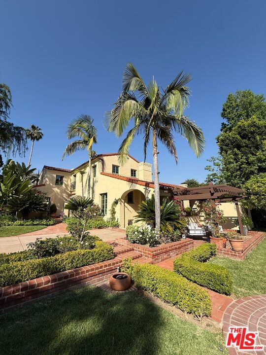 Hillcrest photo 1