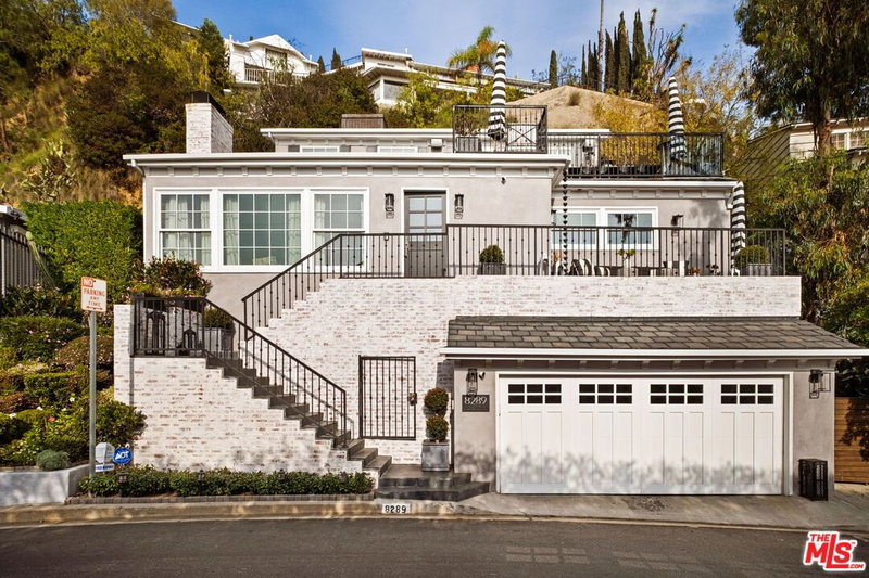 8289 Hollywood Blvd