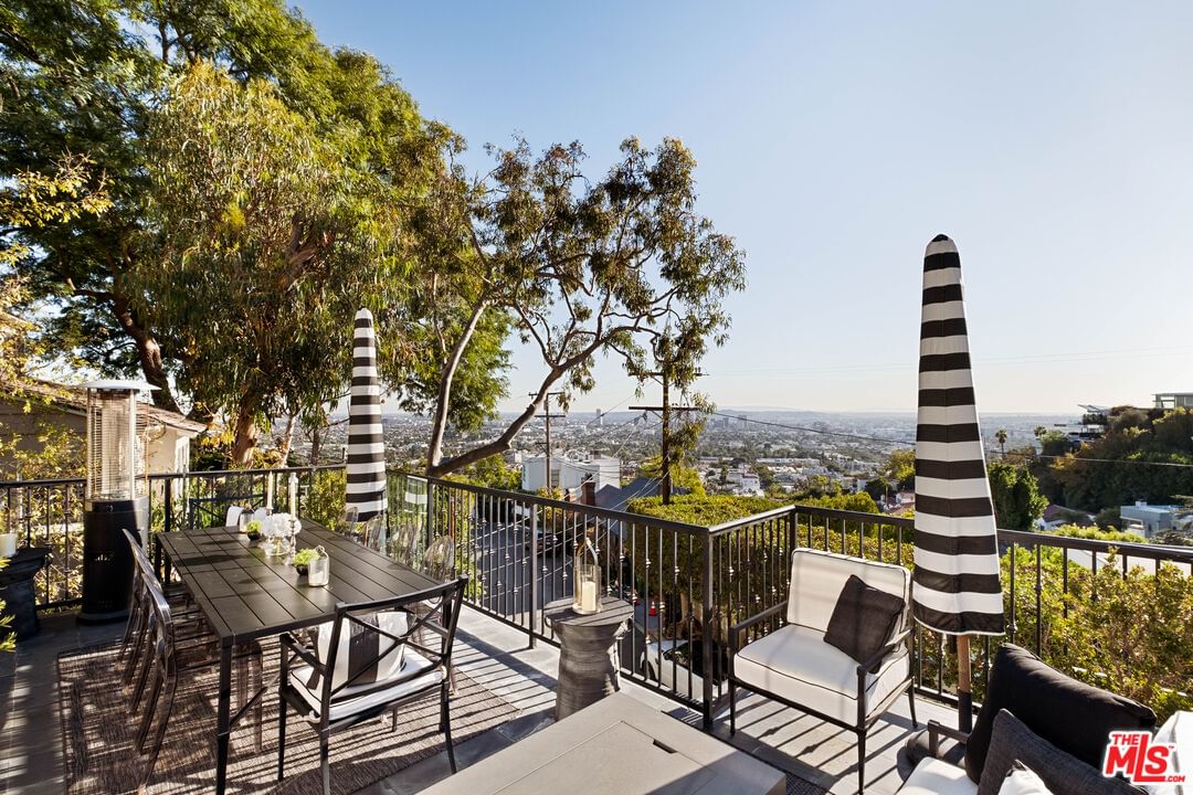 Hollywood photo 30