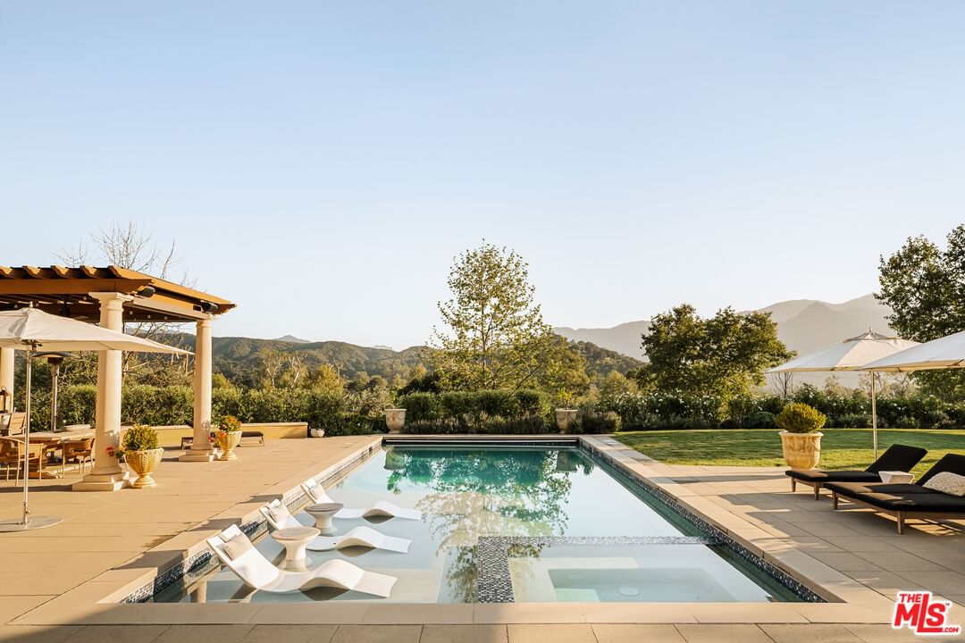 Mulholland photo 26