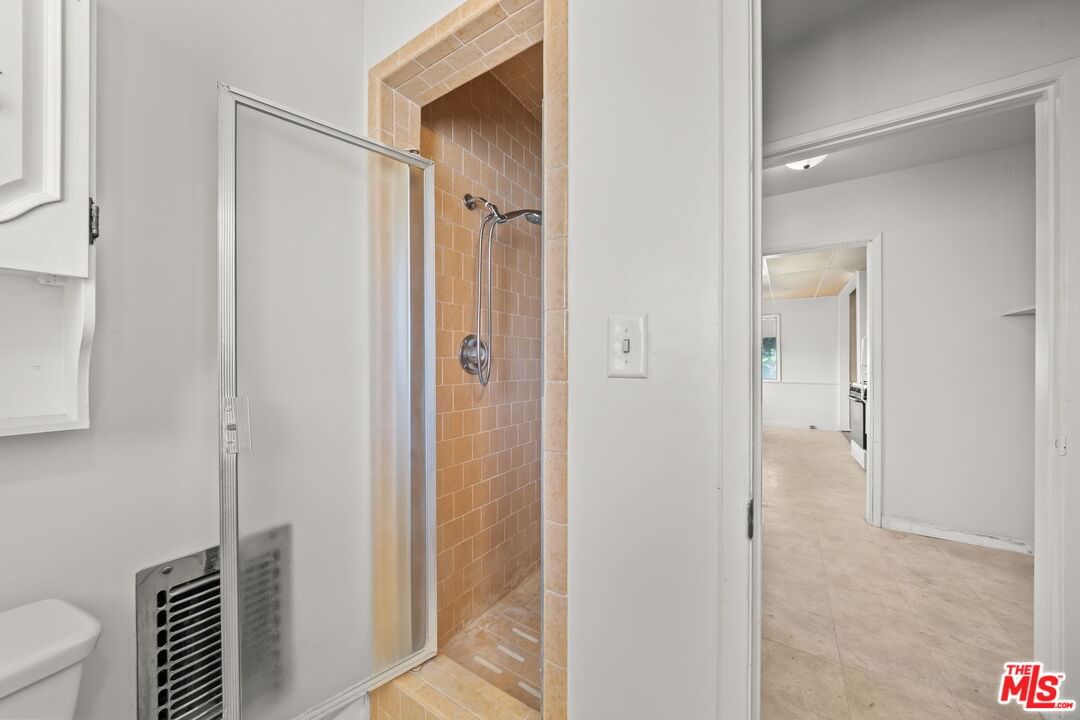 Ratner photo 16
