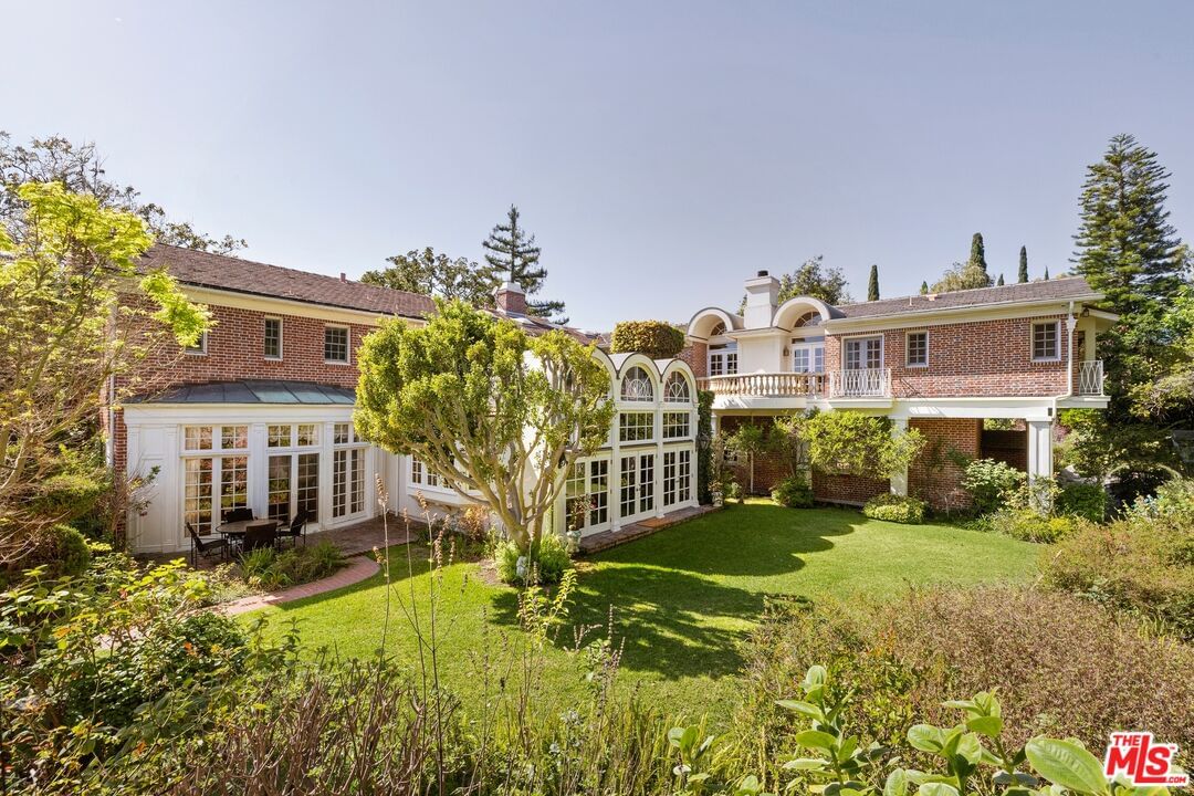 Beverly Glen photo 1