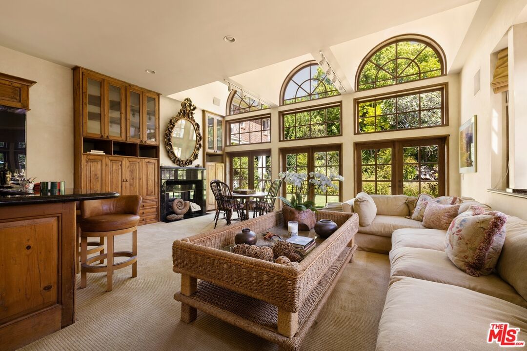 Beverly Glen photo 11