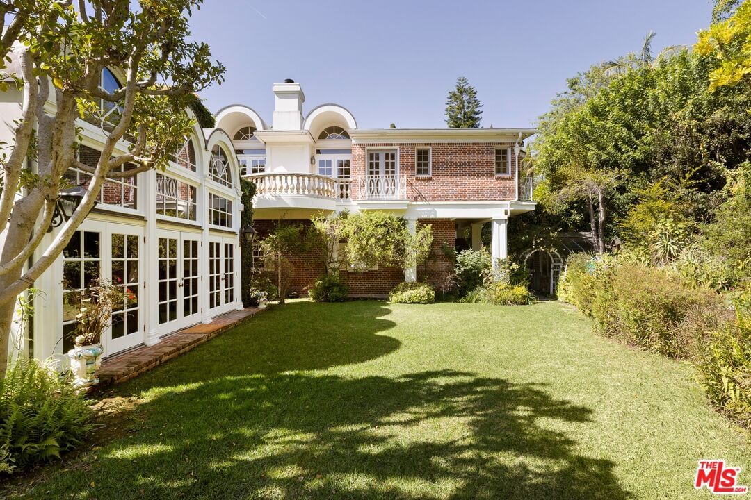 Beverly Glen photo 12