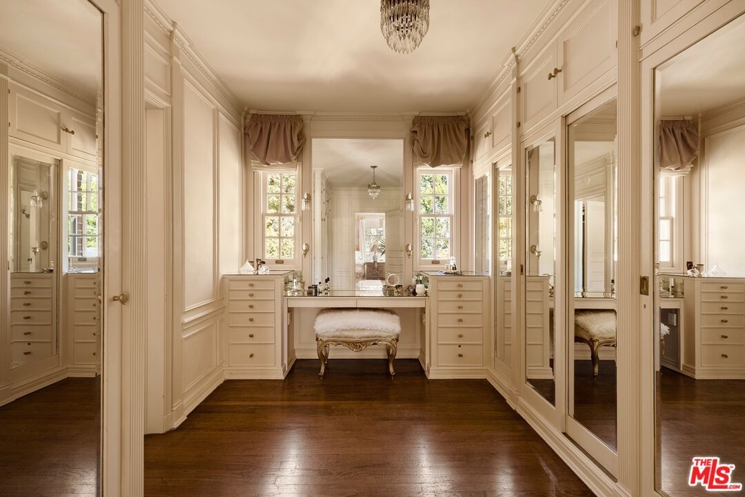 Beverly Glen photo 21