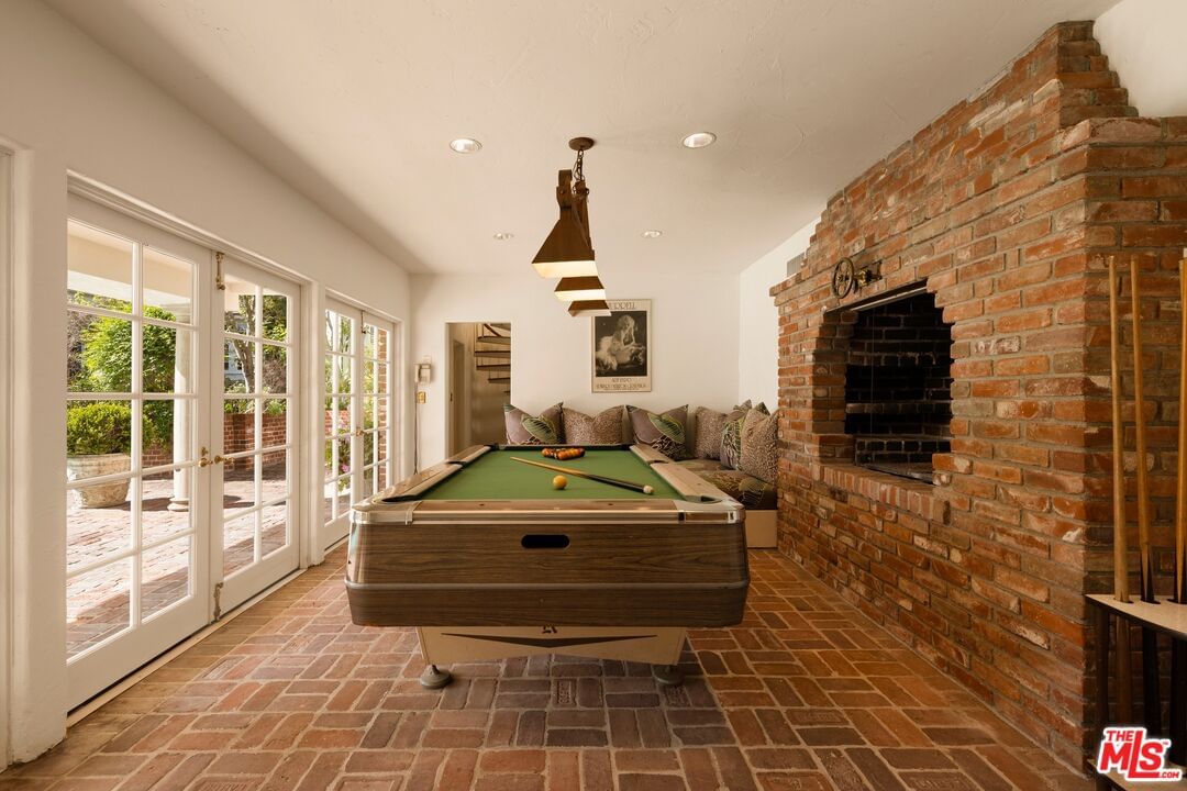 Beverly Glen photo 32