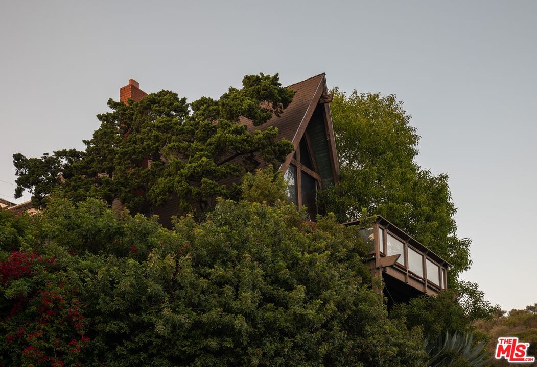 Mulholland photo 26