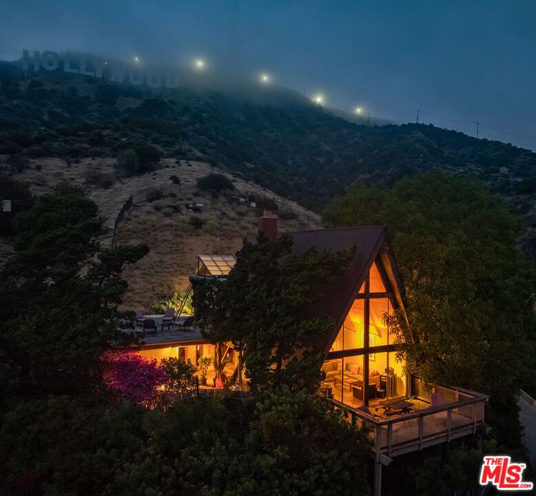 Mulholland photo 28