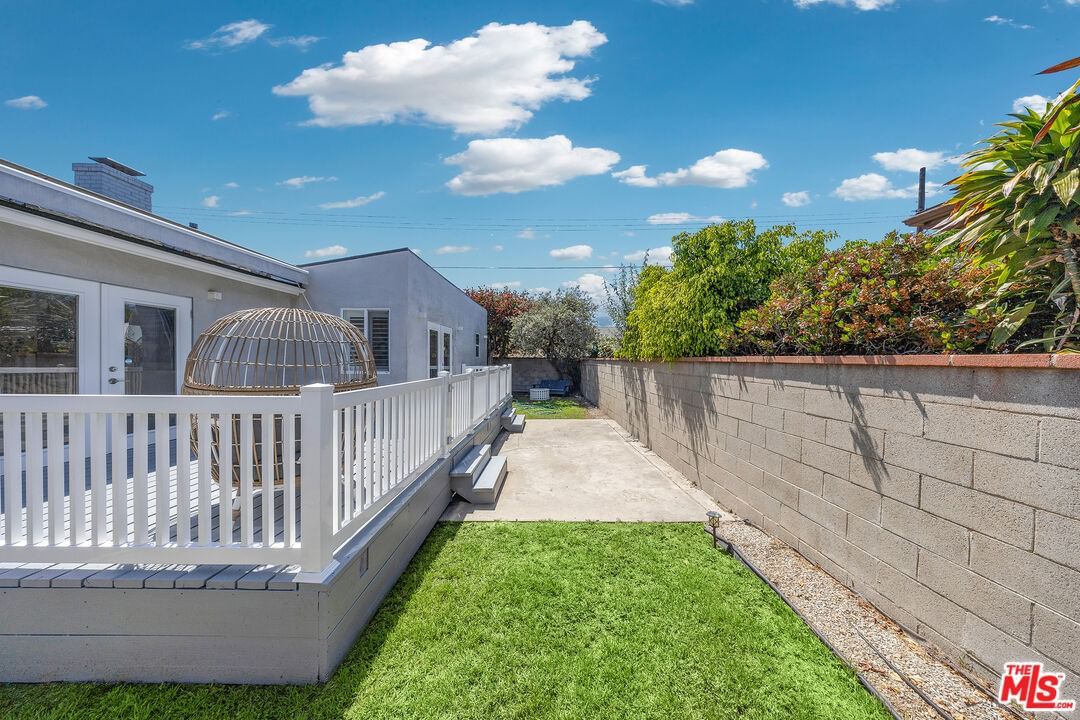 Greenlawn photo 35