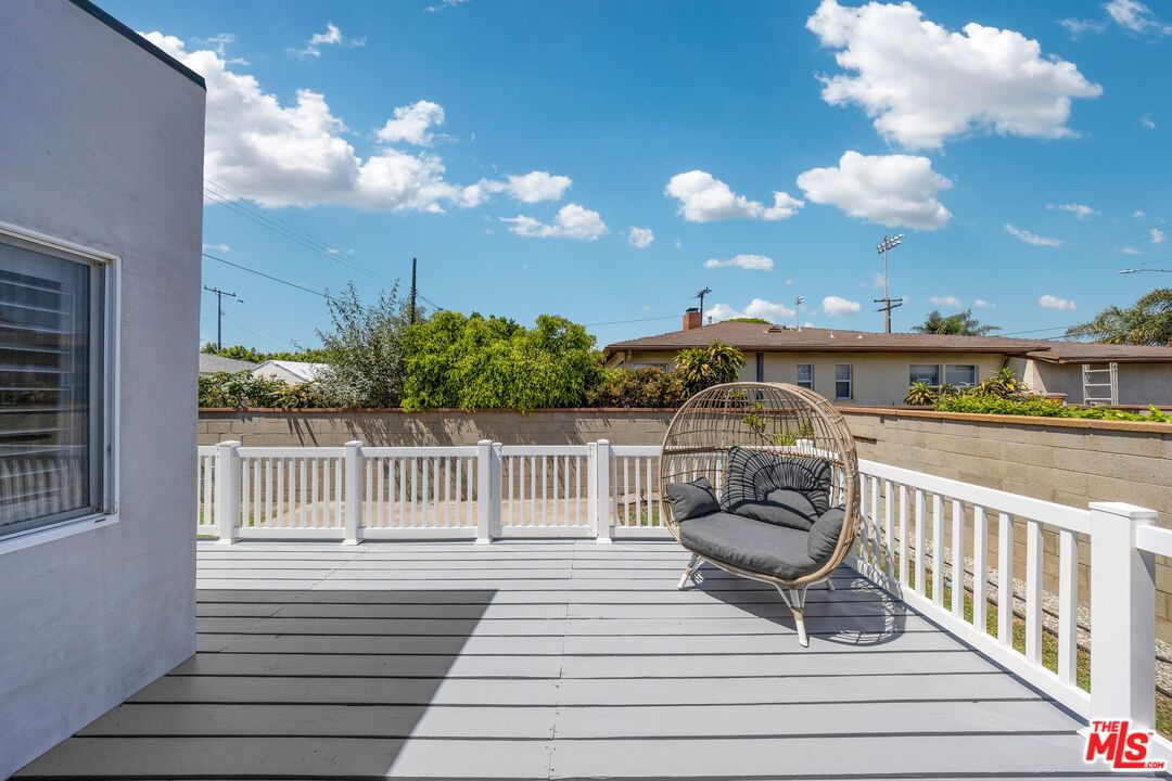 Greenlawn photo 36
