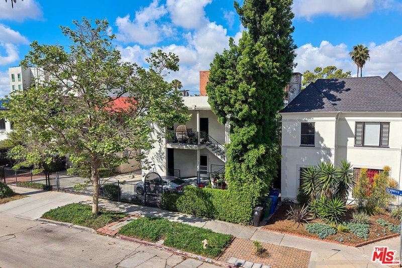 705 Gramercy Pl