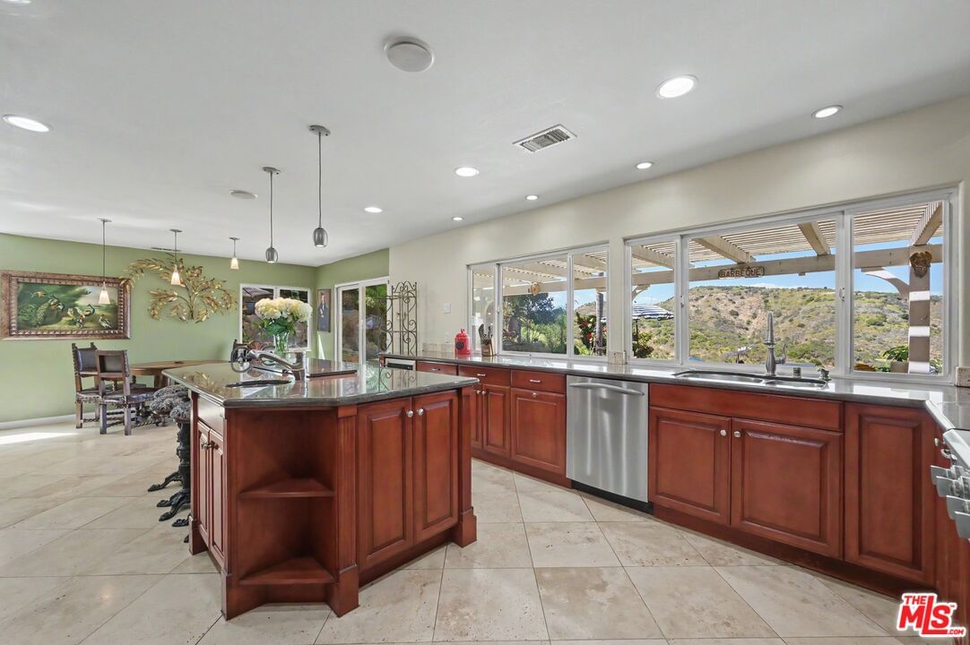 Brookview photo 14