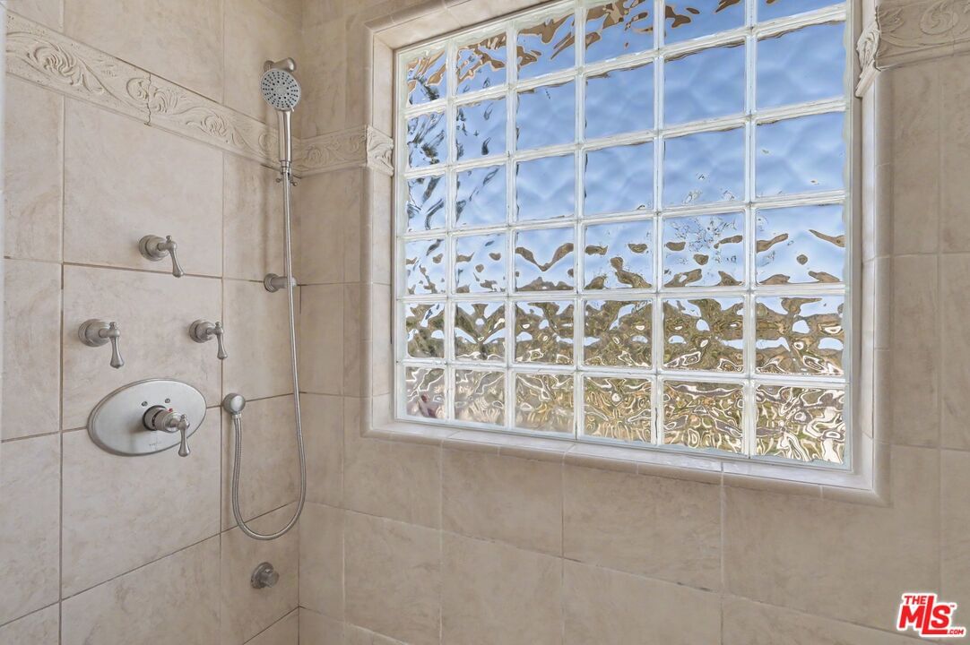 Brookview photo 35