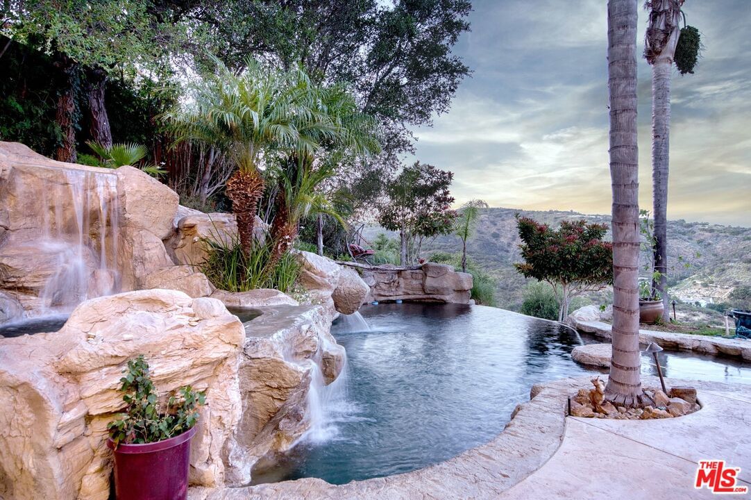 Brookview photo 38