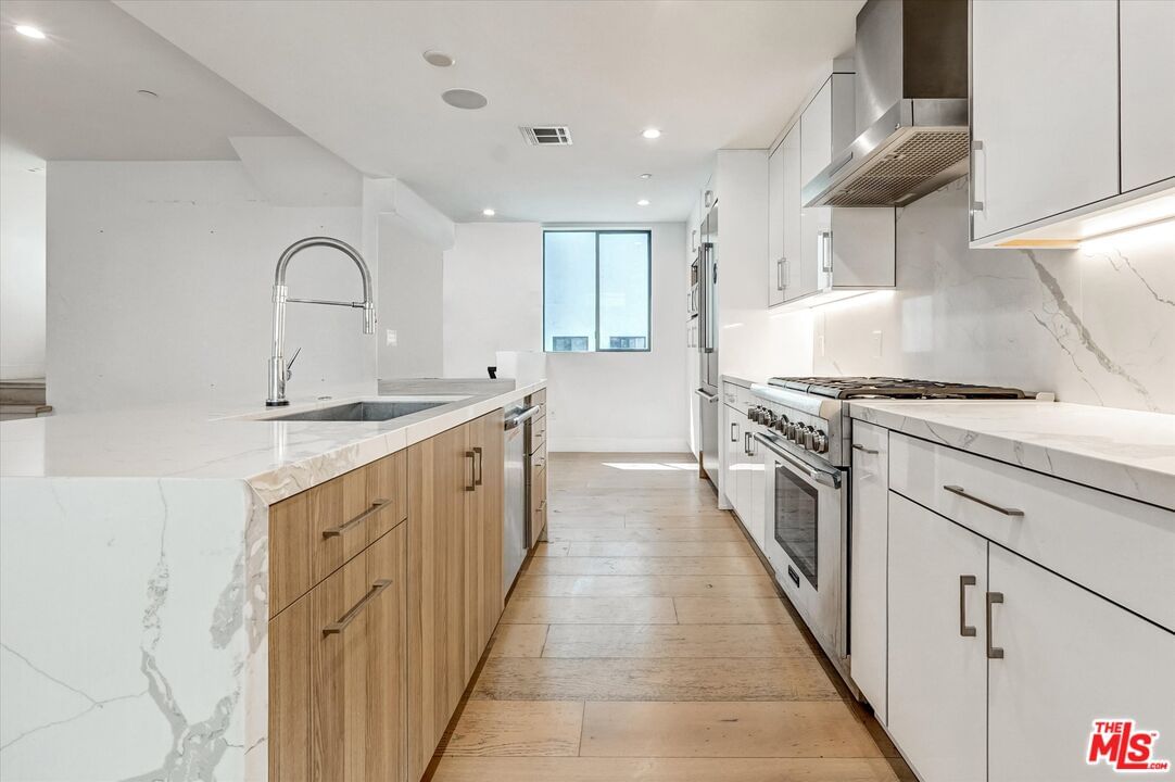 Gramercy photo 9