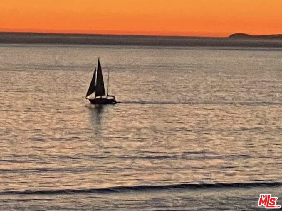 Via De Las Olas photo 4