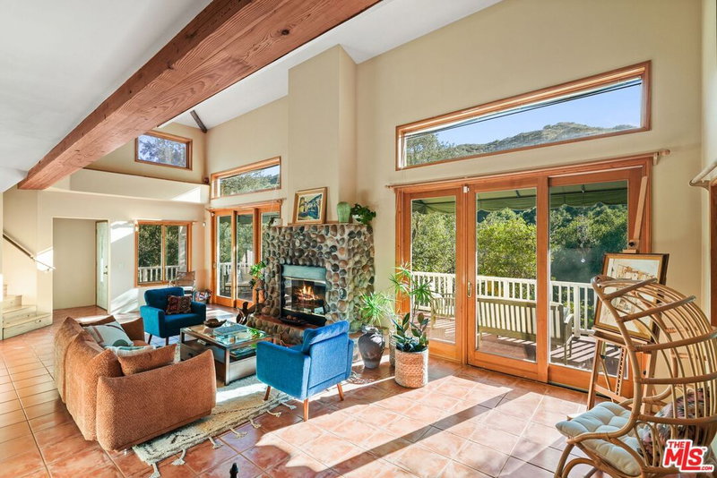 774 Old Topanga Canyon Rd