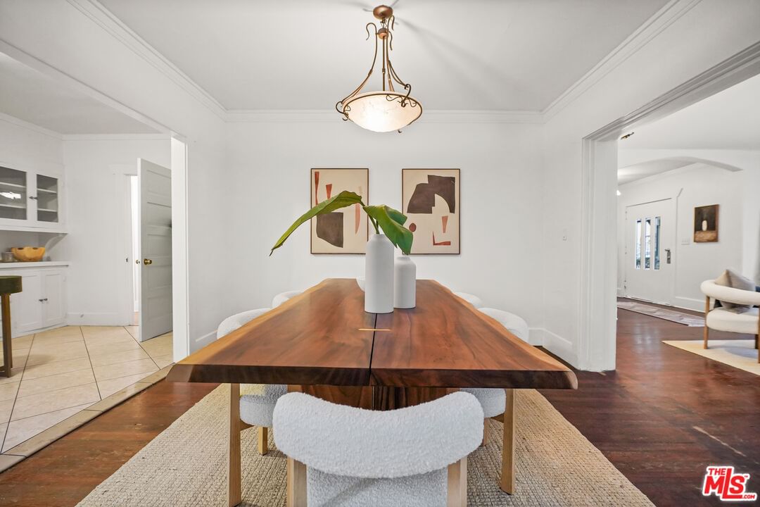 Douglas photo 14