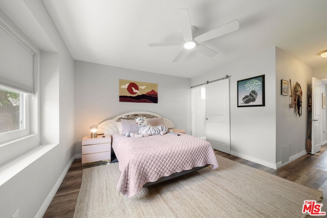 Balfern photo 25
