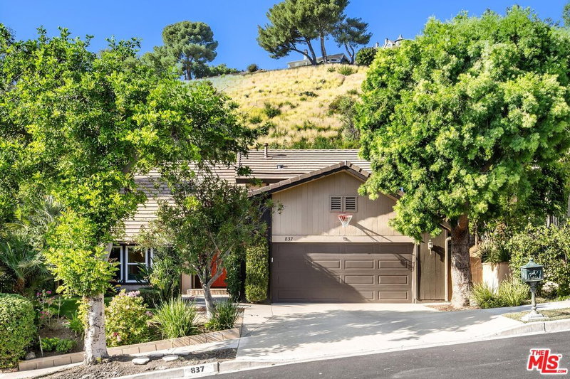 837 Brown Dr