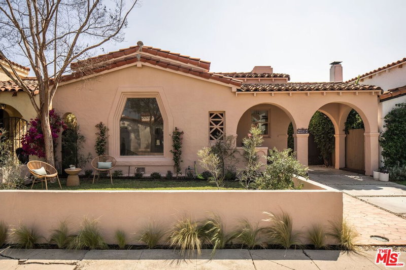 1738 Ogden Dr