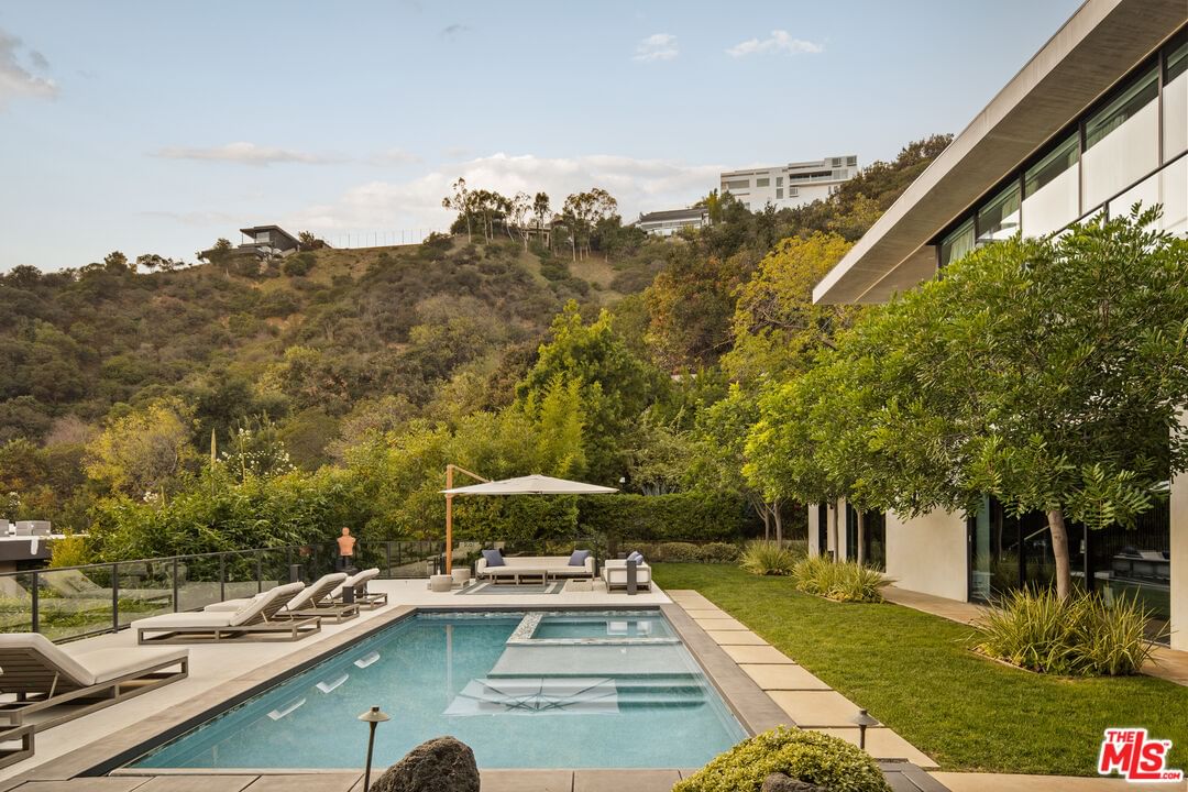 Rising Glen photo 20