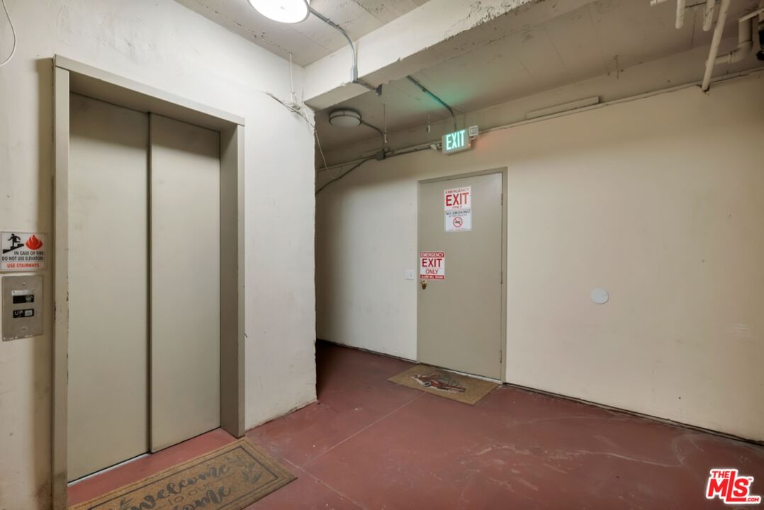 Central photo 14