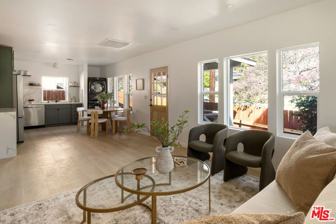 Bellevue photo 6