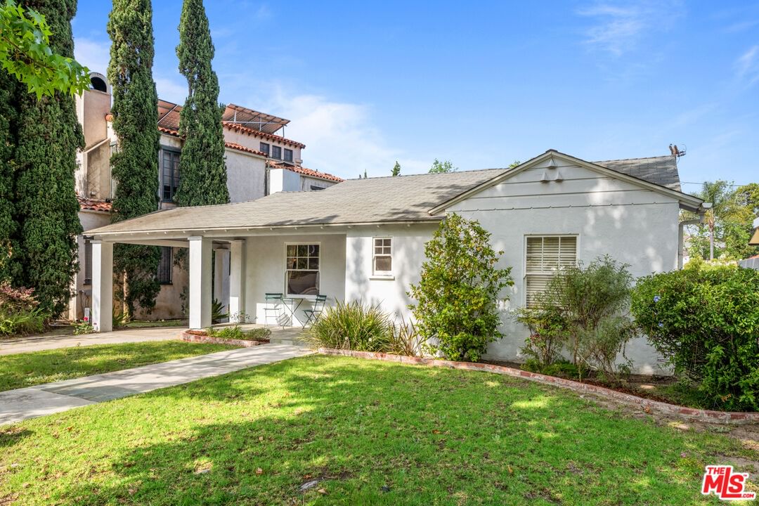 Oaklawn photo 20